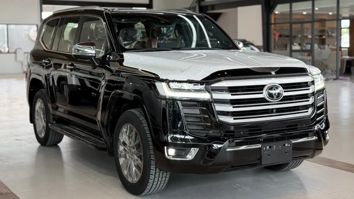 New Toyota Land Cruiser LC300